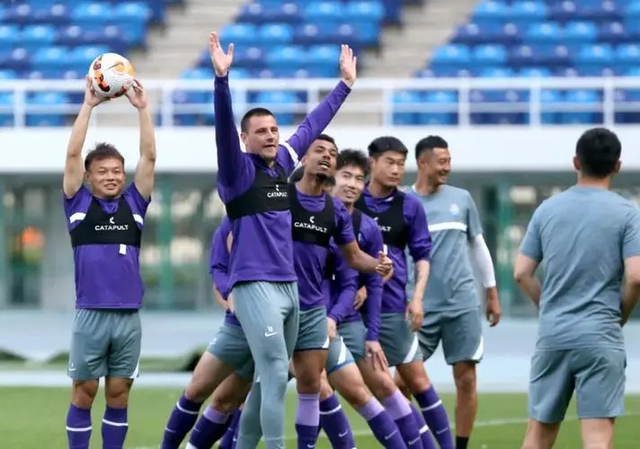 国际比赛日武汉三镇调整名单：足总杯节点到来，质疑声仍在，高层口径保持一致的简单介绍