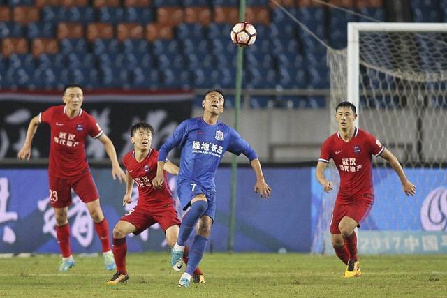 亚冠倒计时；尼斯今晨主帅复盘；细节引发关注；气氛紧张；训练强度明显提升的简单介绍-英雄联盟台服官网地址入口